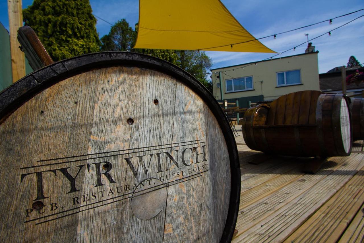 Tyr Winch Отель *